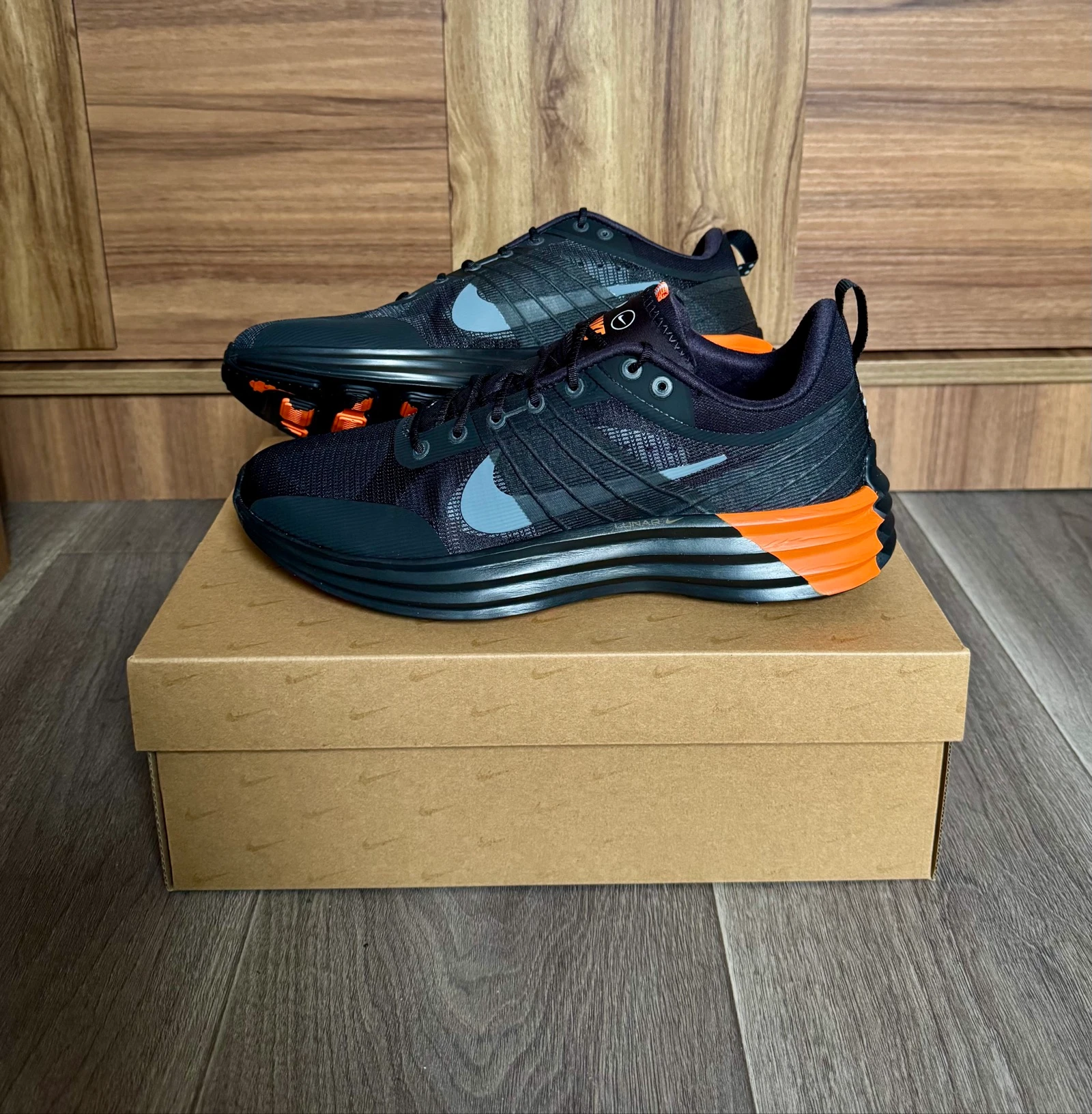 Baskets Nike Lunar Roam neufs pointure 43
